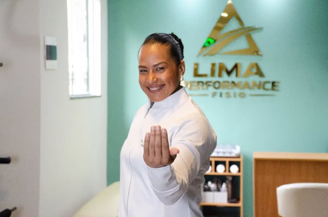 Fisioterapeuta Josiane Lima no espaço Lima Performance